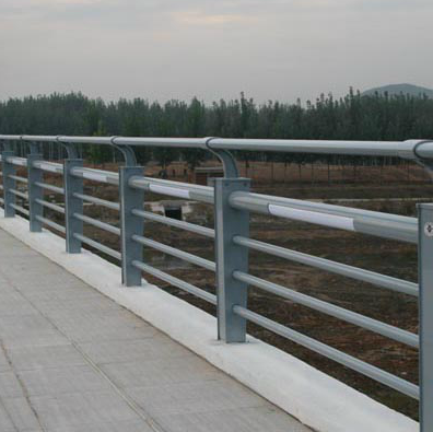 威海碳素鋼復合管橋梁護欄 威海碳素鋼復合管橋梁護欄